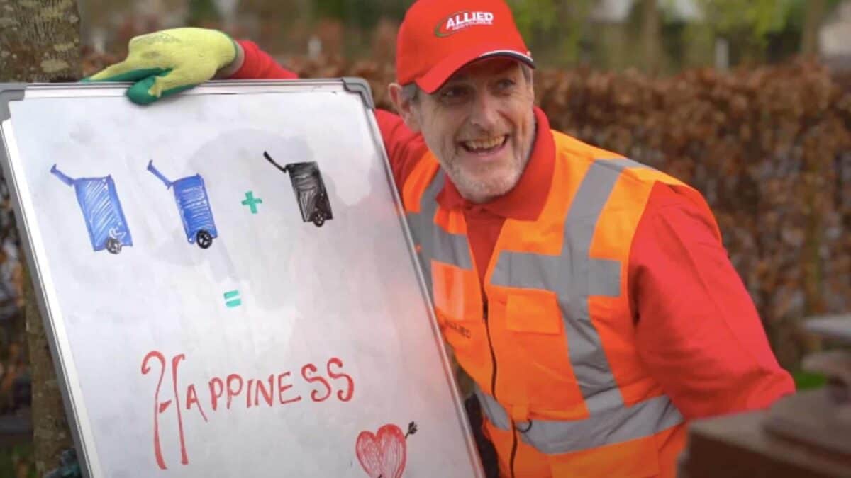 Allied Wheelie Bin Blog Info FAQ 4 Bin man smiling